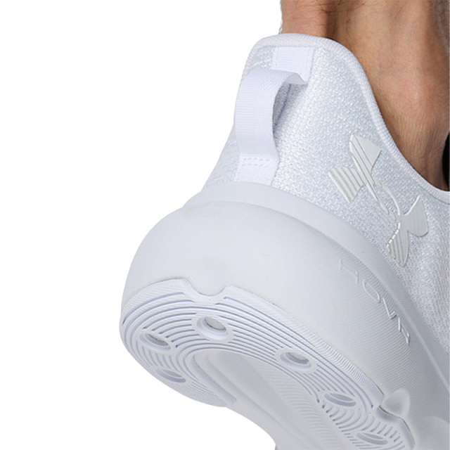 アンダーアーマー UAインフィニット ランニングシューズ