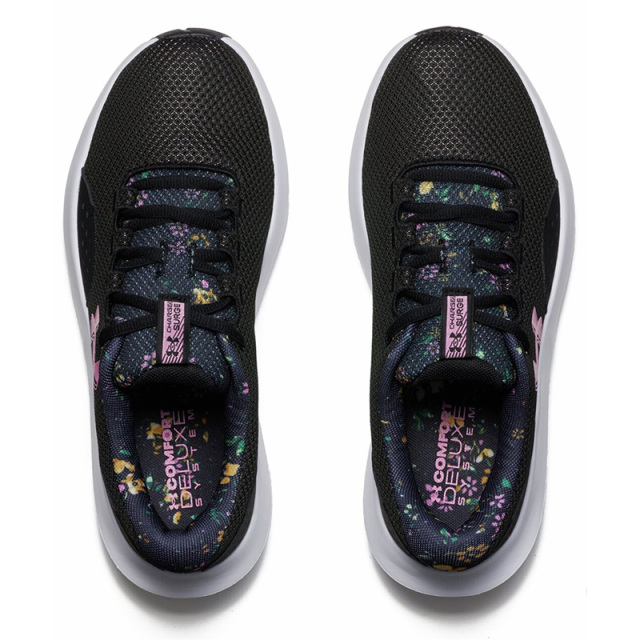 即納】24FW UAチャージド サージ4 プリント (3027942-001) 送料無料