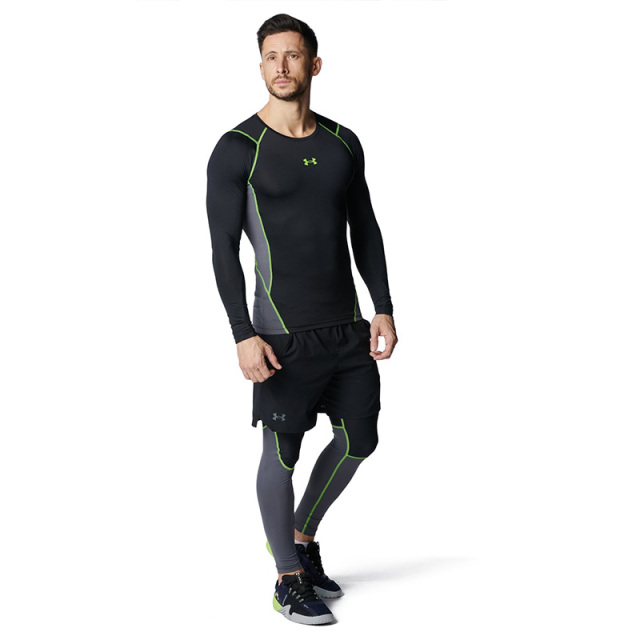 【激レア】UNDER ARMOUR セットアップ L 支給品 柳田選手 アンダーアーマー UNDER ARMOUR UNDER ARMOUR アンダーアーマー
