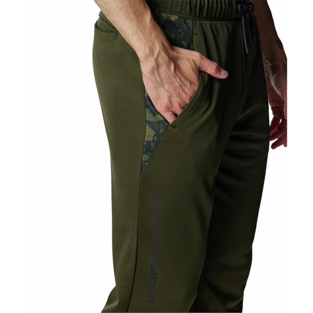 アンダーアーマー UAアーマーフリース カモ ジョガーパンツ メンズ 25FW ブラック カーキ (6007738)