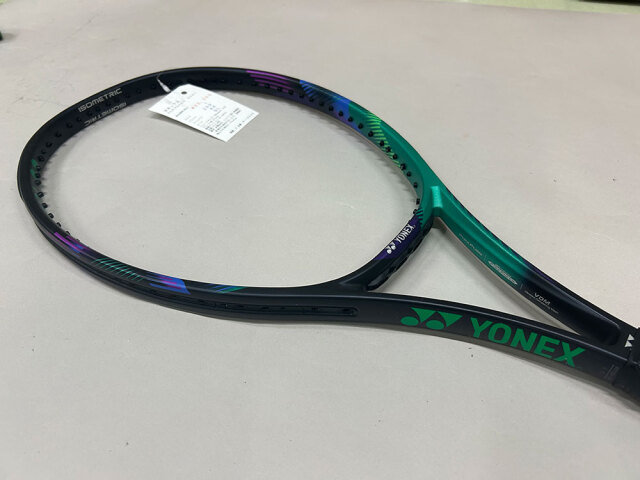 YONEX - 中古 テニスラケット ヨネックス パーセプト 100D 2023年モデル (G3)YONEX PERCEPT 100D 2023 中古】ヨネックス イーゾーン 100 2023年モデルYONEX EZONE 100
