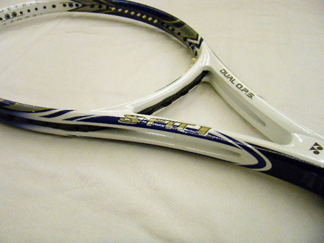 YONEX ソフトテニスラケット ACEGATE 中古　　ワンシーズン使用 YONEX ソフトテニスラケット ACEGATE 中古 ワンシーズン使用