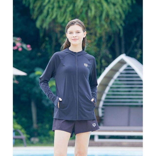 アリーナ 【ARENA ESSENCE】フィットネスラッシュガード レディース 26FW ブラック ホワイト AS6FWF32L