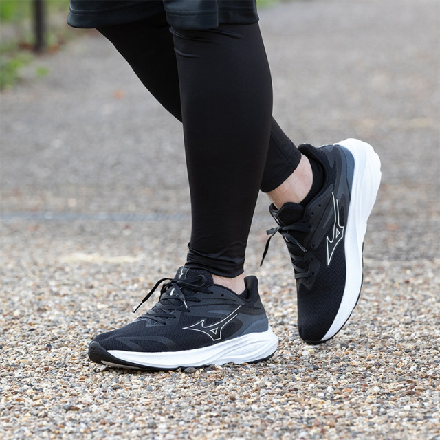 24SS ミズノ エナジーランナーズ ブラック×ホワイト
