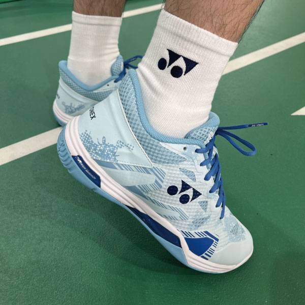 YONEX 　パワークッション エクリプション Z ミッド  SHBELZ3MD-033