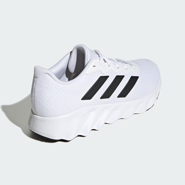アディダス ランニングシューズ SWITCH MOVE U ユニセックス 25FW ホワイト ID5252 adidas