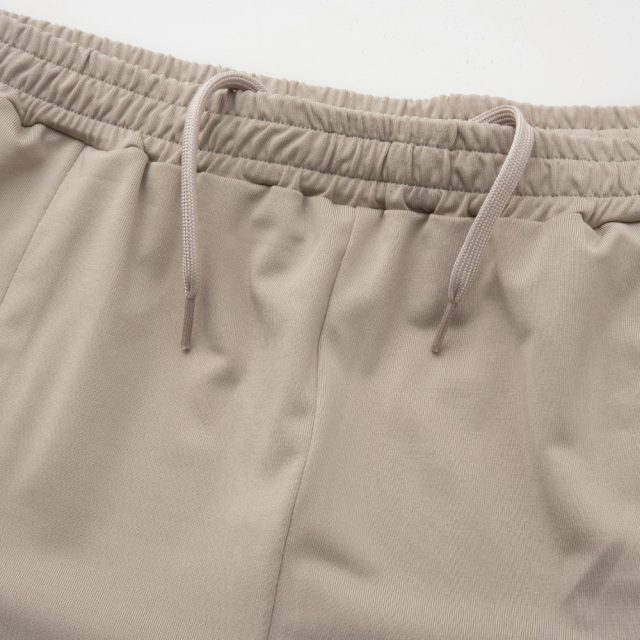 ADMIRAL　レディース　タックフレアグラフィックヘムショーツ　ATLA537-029　2025FW　ベージュ