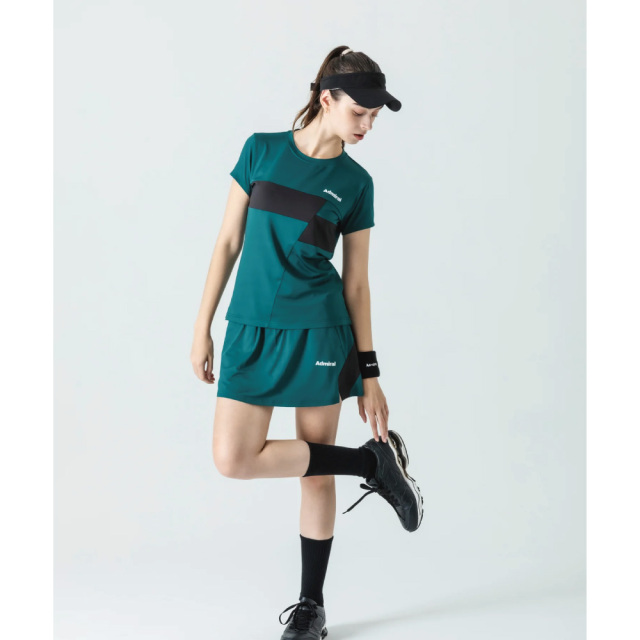 Admiral テニスウェア セットアップ(レディース) Admiral テニスレディースTシャツとショーツのセットアップ