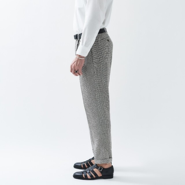 VARIO YARN 2PLEATS PANTS  ヴァリオヤーン・ツープリーツパンツ(コモド)