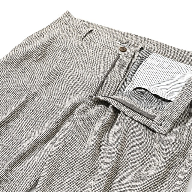 VARIO YARN 2PLEATS PANTS  ヴァリオヤーン・ツープリーツパンツ(コモド)
