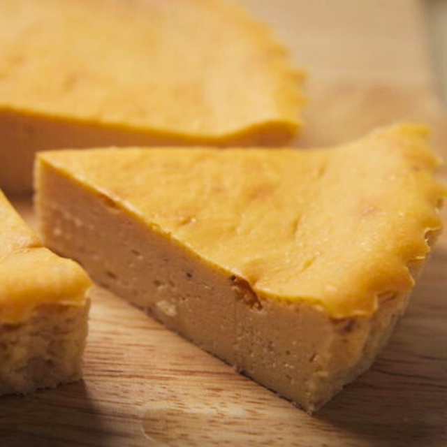 しっとりなめらかないちご畑のチーズケーキ