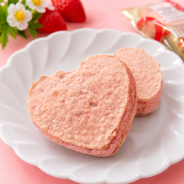 いちごのハートダックワーズ
