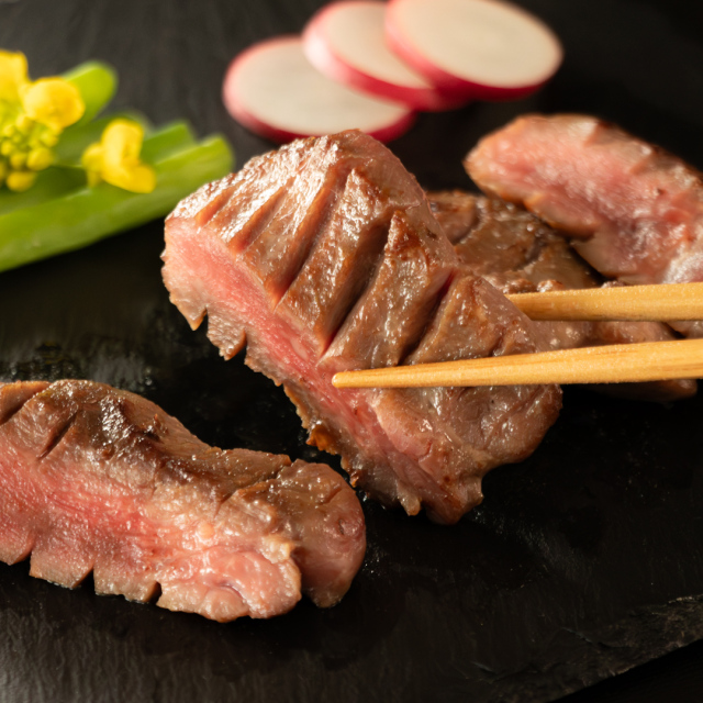 牛タン厚切り 塩麹熟成 250g（50g × 5枚）