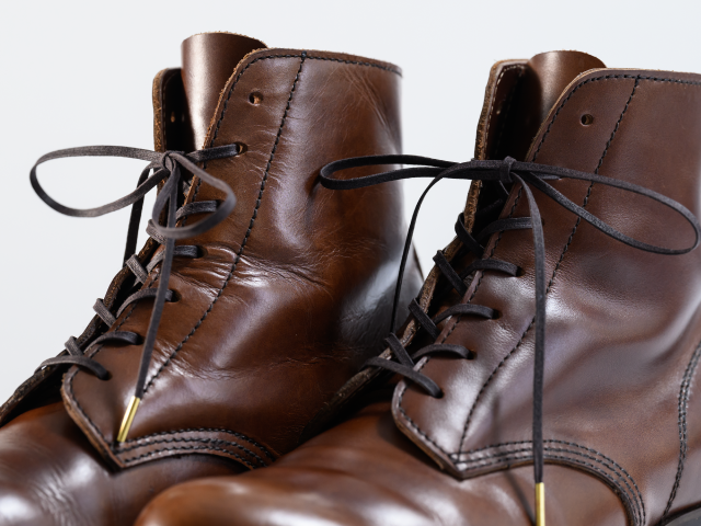 紗乃織靴紐蝋平