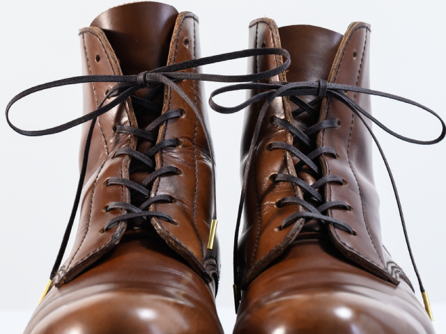 紗乃織靴紐蝋平