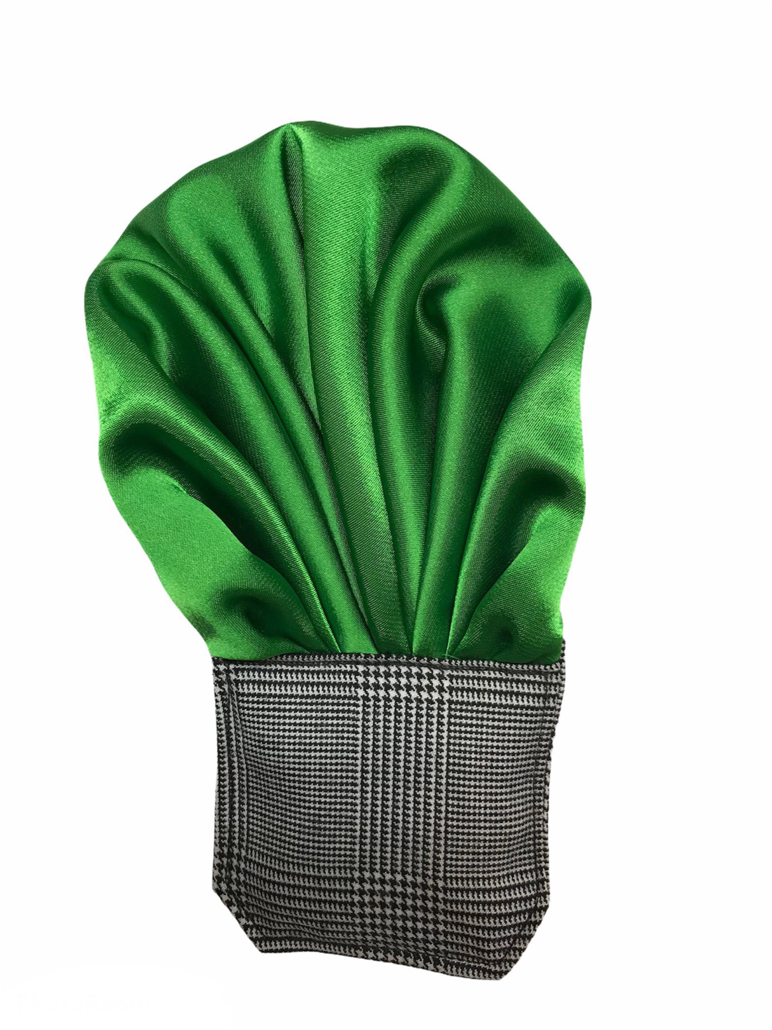 簡単チーフ　グリーン無地