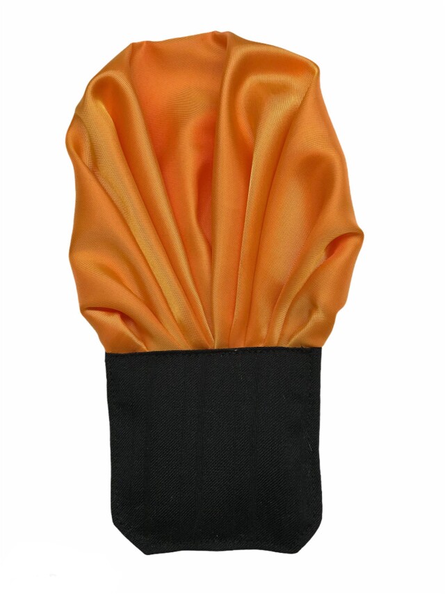 簡単チーフ　イエローオレンジ無地