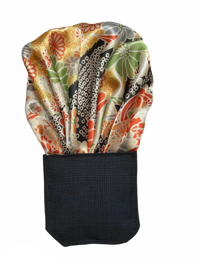 簡単チーフ　黒系絞り和柄