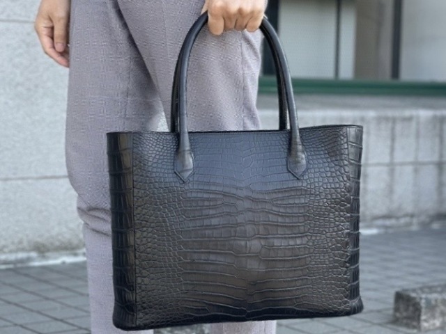 【ポロサス】　クロコダイルトートバック　ブラック