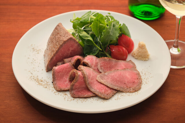 和牛もも肉赤ワイン風味