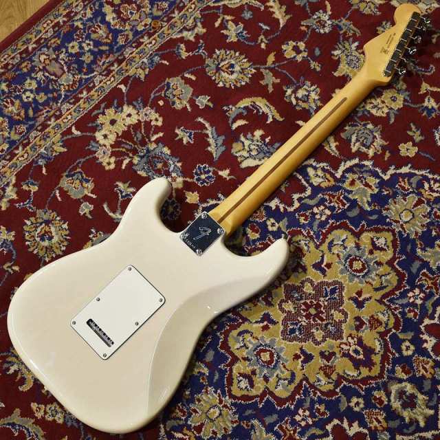 新品同様Fender Player II Stratocasterおまけ８点付き Fender Player II Stratocaster HSS White Blonde エレキギター