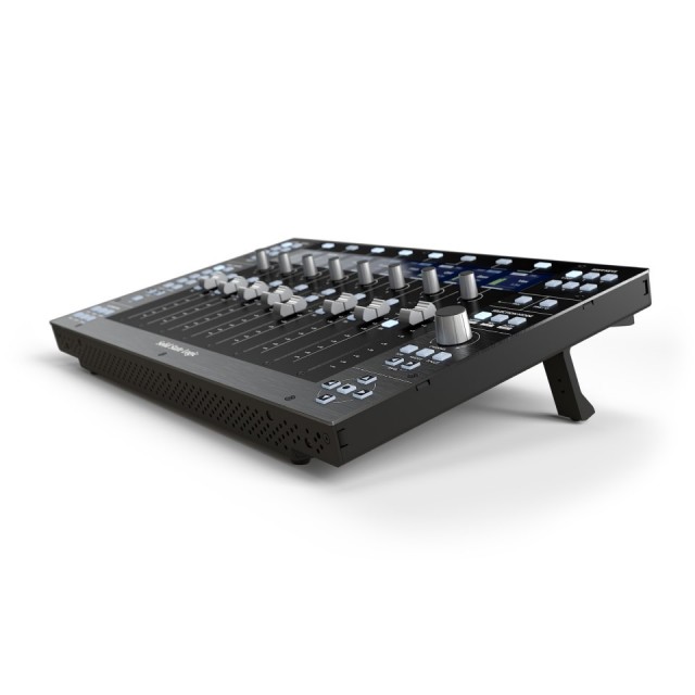 Solid State Logic SSL UF8 値下げしました　破格 SOLID STATE LOGIC UF8 安心の日本正規品！ | サンフォニックス