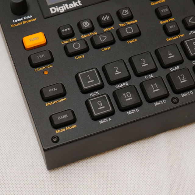 【momo】Elektron Digitakt DDS-8 ドラムマシン Amazon.com: Elektron Digitakt DDS-8 8-Voice Drum Computer