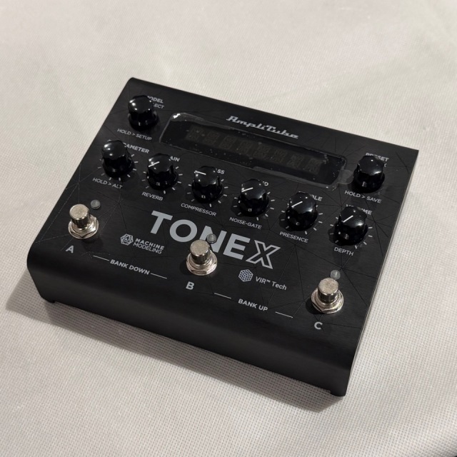 IK Multimedia/TONEX Pedal【展示機特価品】【在庫あり】