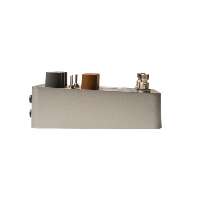 ほぼ未使用新品 UAFX OX Stomp Speaker Emulator（中古】Universal  