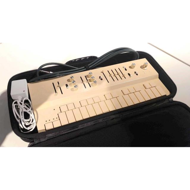 Analog Cases/Arturia BeatStep Pro用ケース【VONGON/REPLAY対応