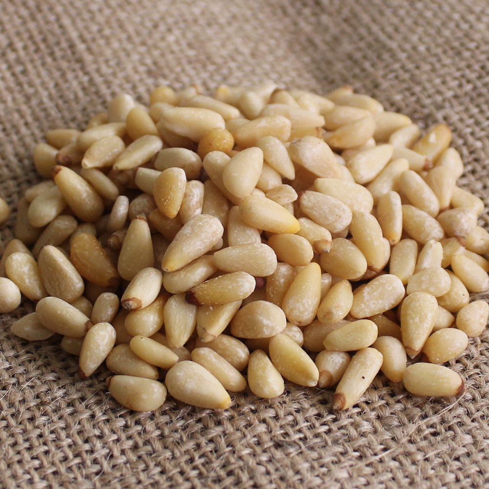 松の実（生）250g