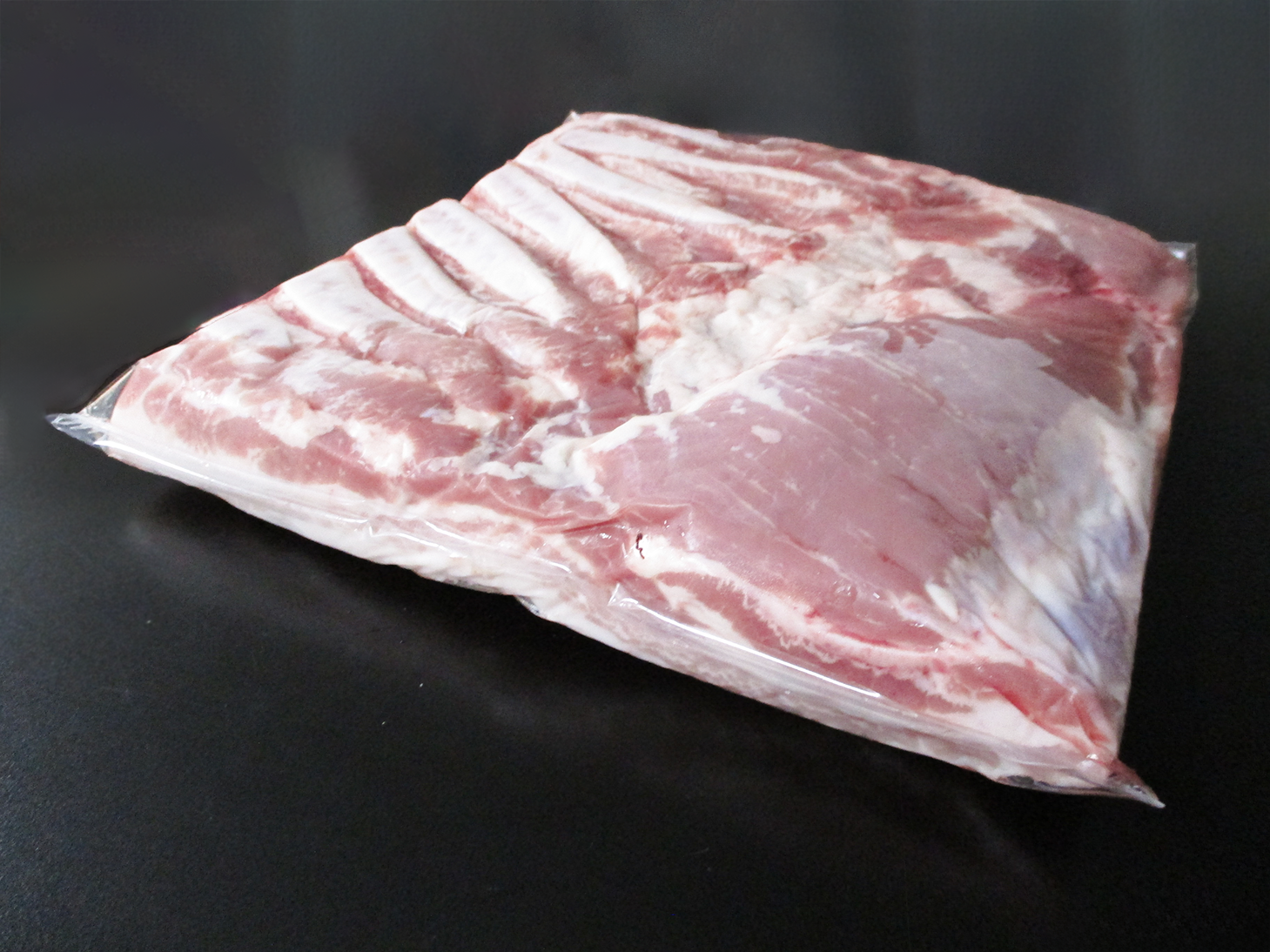 山形県米沢産 天元豚バラ（ブロック） 2kg 米沢食肉公社オンライン