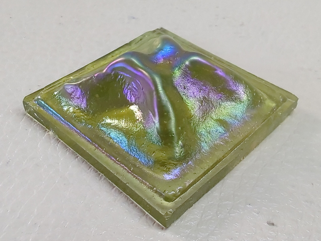 グラスジュエル ピンチバック/ゴールドラスター M《LP可》