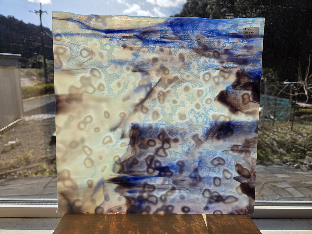 #579 OLDウロボロス ブルー・ホワイト・パープル　サイズ：約310ｘ300ｍｍ