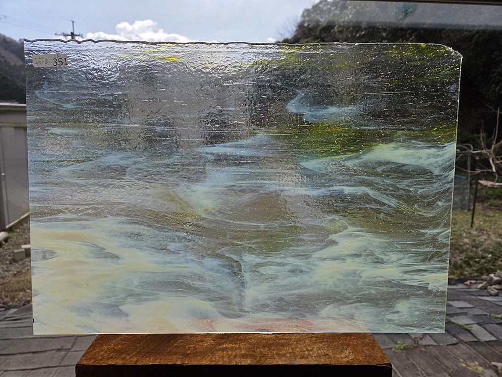 #351 YGアンキャット　クリア・イエロー・ホワイト　サイズ：約450ｘ300ｍｍ