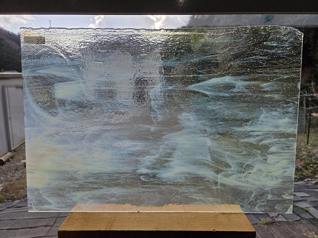 #358 YGアンキャット　クリア・イエロー・ホワイト　サイズ：約450ｘ300ｍｍ