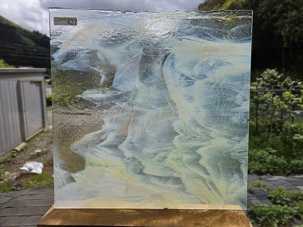 #427 YGアンキャット　イエロー・ホワイト　サイズ：約300ｘ300ｍｍ