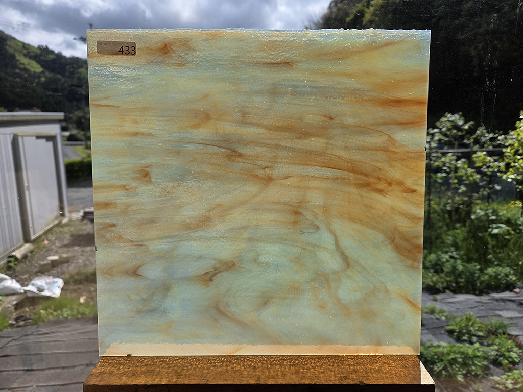 #433 YGアンキャット　オレンジ・ホワイト　サイズ：約300ｘ300ｍｍ