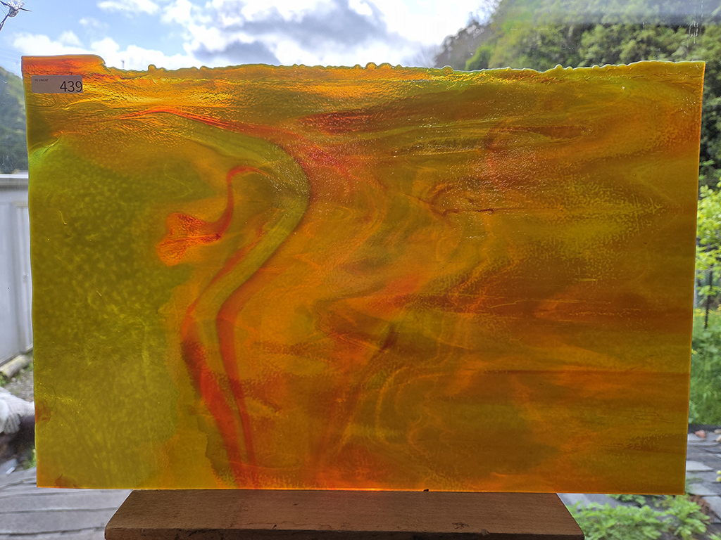 #439 YGアンキャット　オレンジ・グリーン　サイズ：約450ｘ300ｍｍ