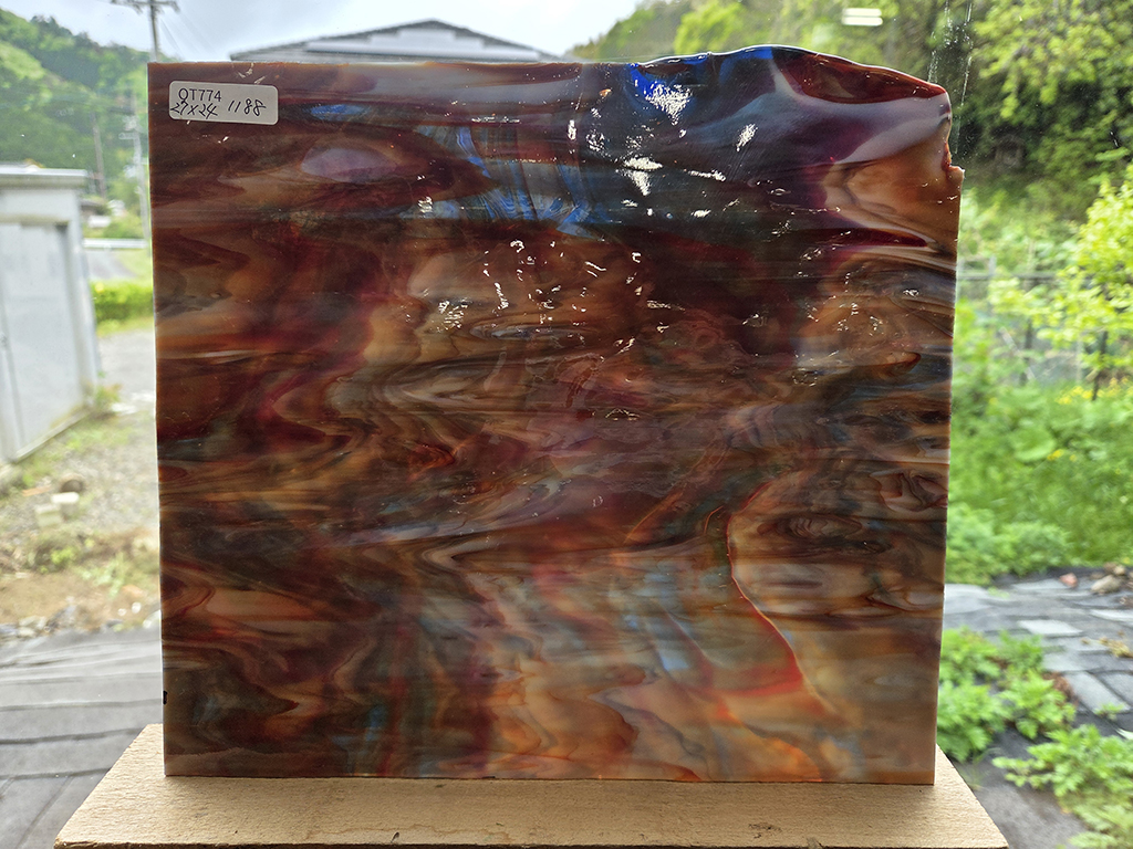#774【OUTLET】その他アートガラス　オレンジ・ホワイト・ブルー　サイズ：約270ｘ240ｍｍ