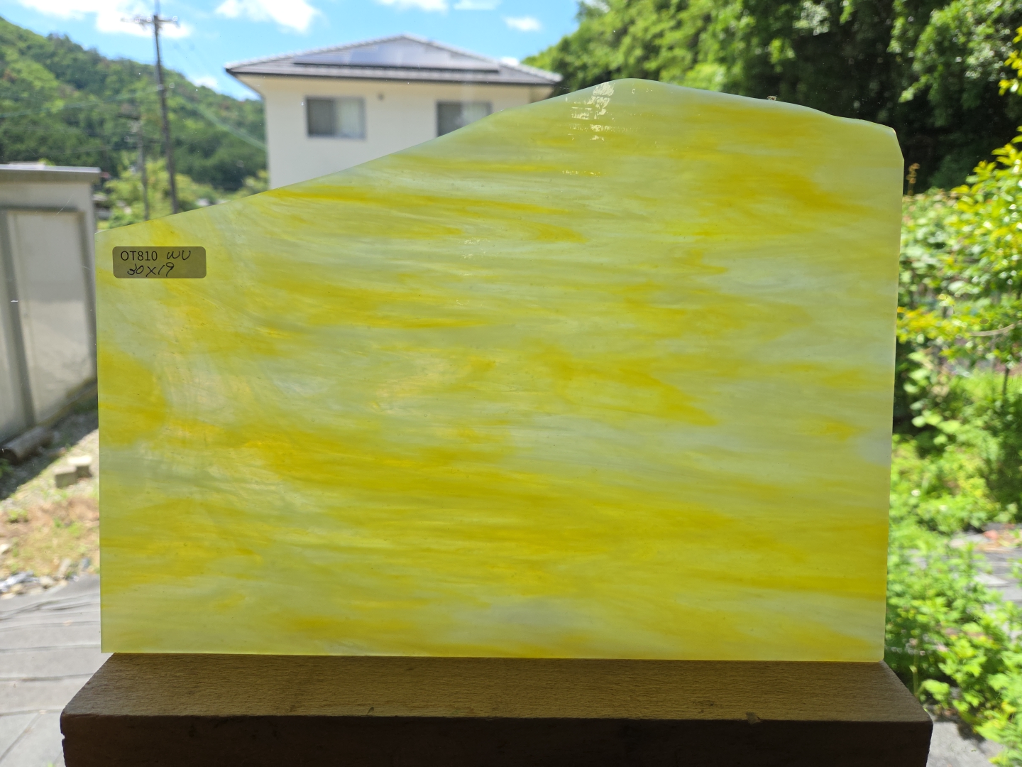 #810【OUTLET】ウィズマーク　イエロー・ホワイトウィスピー　サイズ：約300ｘ190ｍｍ