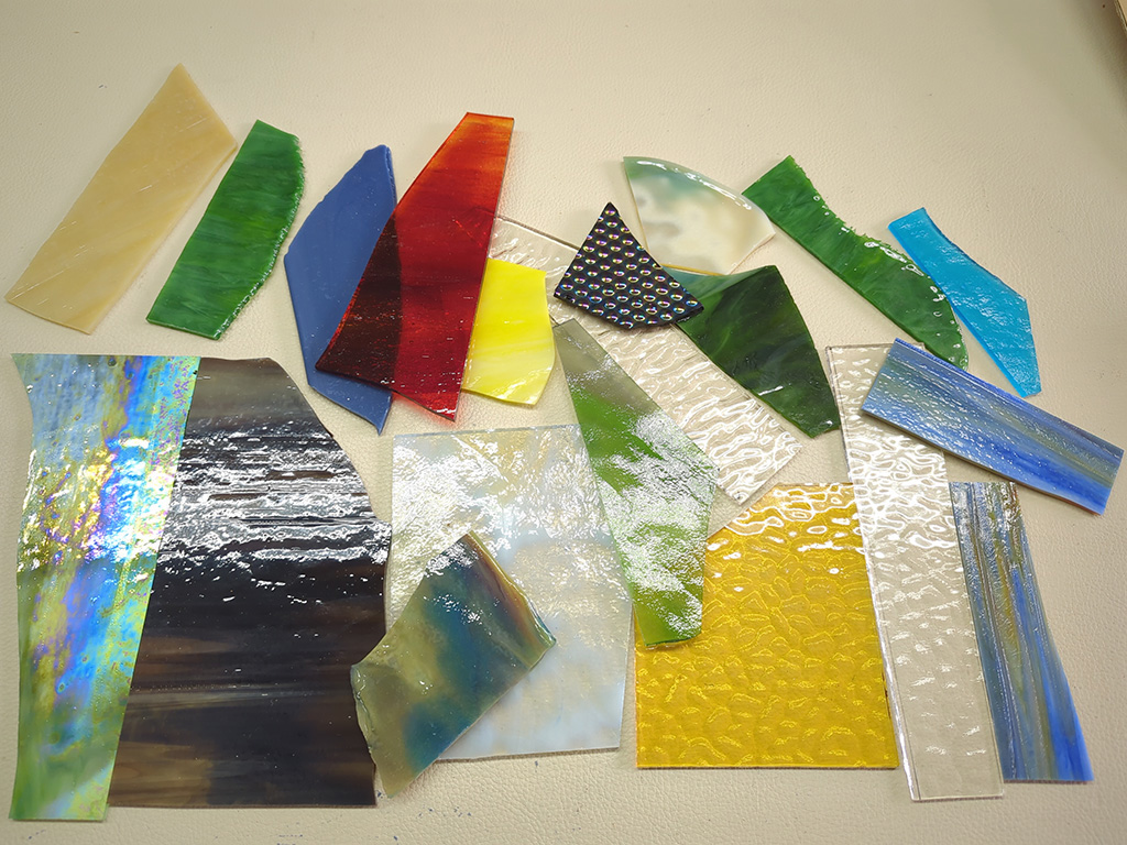 ノンフューズボーナスグラス（端ガラス・破ガラス） ランダムカラー 1kg《LP可》