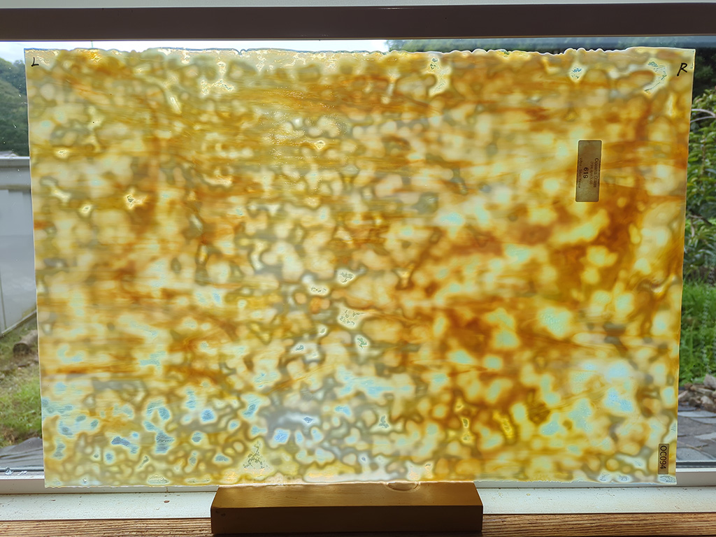 ＃94　オセアナ619　ホワイトオパール/シルバーイエロー