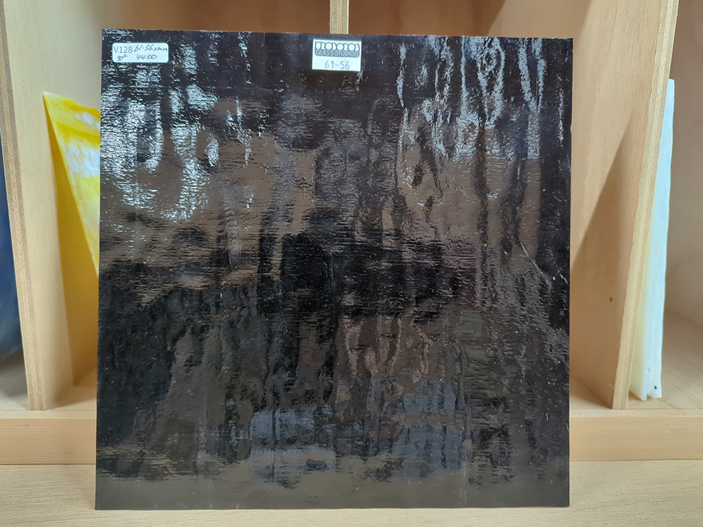 V128 OLDウロボロス 61-56 ブラック  サイズ：約300ｘ300ｍｍ【ガラス厚2ｍｍ】