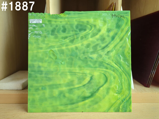 エメラルドグリーンのガラスプレート7枚 エメラルドグリーンのガラスプレート7枚