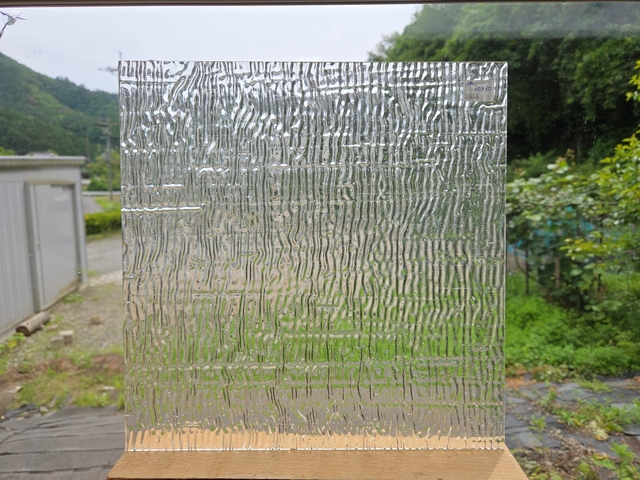 #666 【OUTLET】その他アートガラス/クリア　サイズ：約300ｘ300ｍｍ