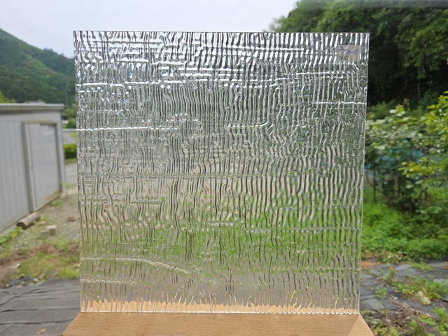 #667 【OUTLET】その他アートガラス/クリア　サイズ：約300ｘ290ｍｍ