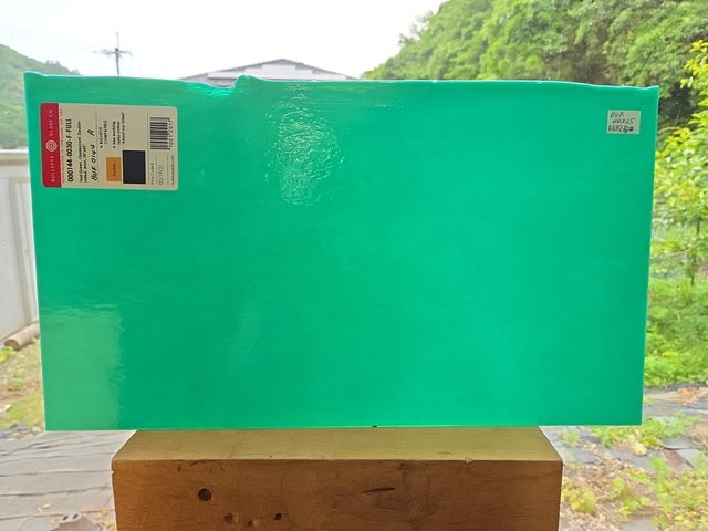 #692 ブルズアイ0144/ティールグリーン 膨張係数90(COE90) サイズ：約440ｘ250ｍｍ