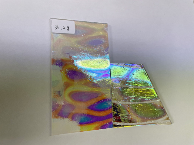 【オンラインショップ限定】ダイクロマジック　フュージング用ガラス タイダイパターン　膨張係数(COE)96　36.2g