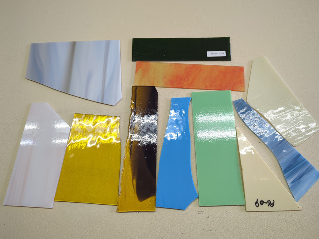 膨張係数96 ボーナスグラス（端ガラス・破ガラス） ランダムカラー 1kg《LP可》※注意事項有